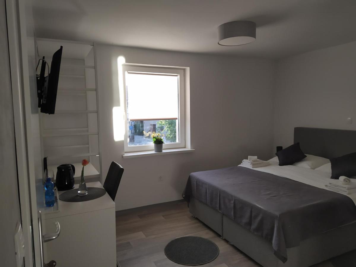 Apartment Trubarjeva33, Near Ljubljana, Free Parking Velike Lasce Buitenkant foto